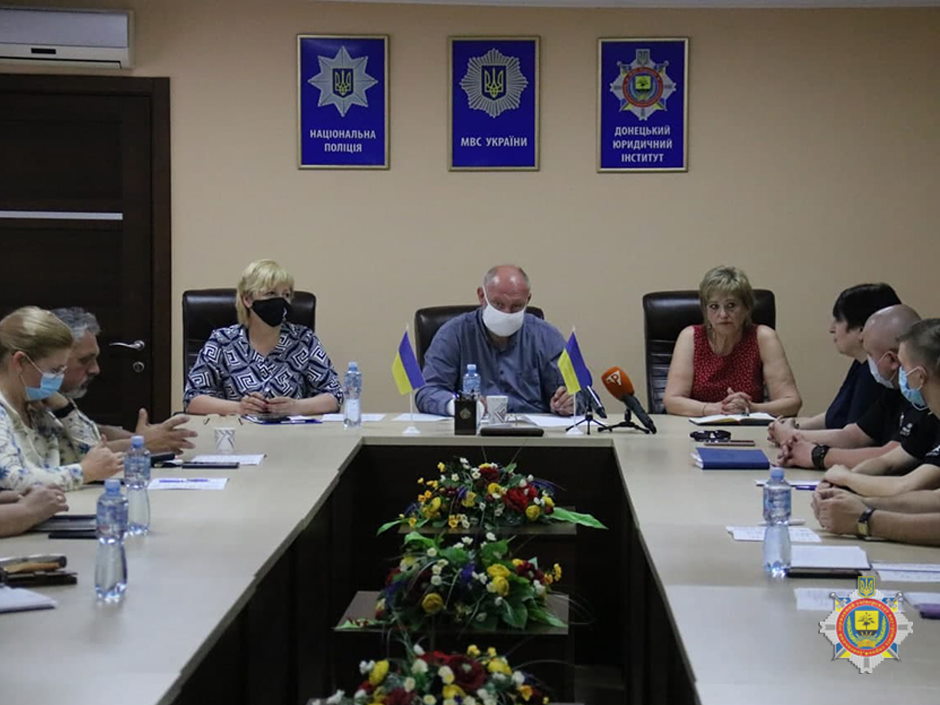  Фото 1 - засідання Координаційної ради з питань внутрішньо переміщених осіб