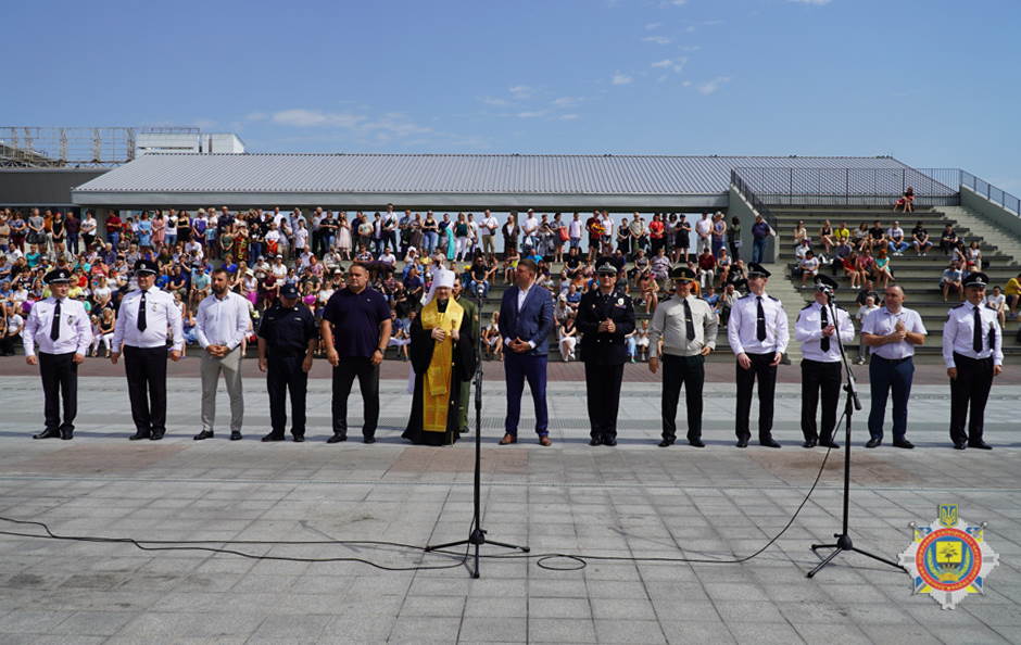 Фото 5 - Почесні гості на випуску курсантів та курсанток ДонДУВС