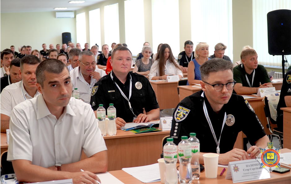 Фото 2 - Організтори Міжнародної науково-практичної конференції в ДонДУВС